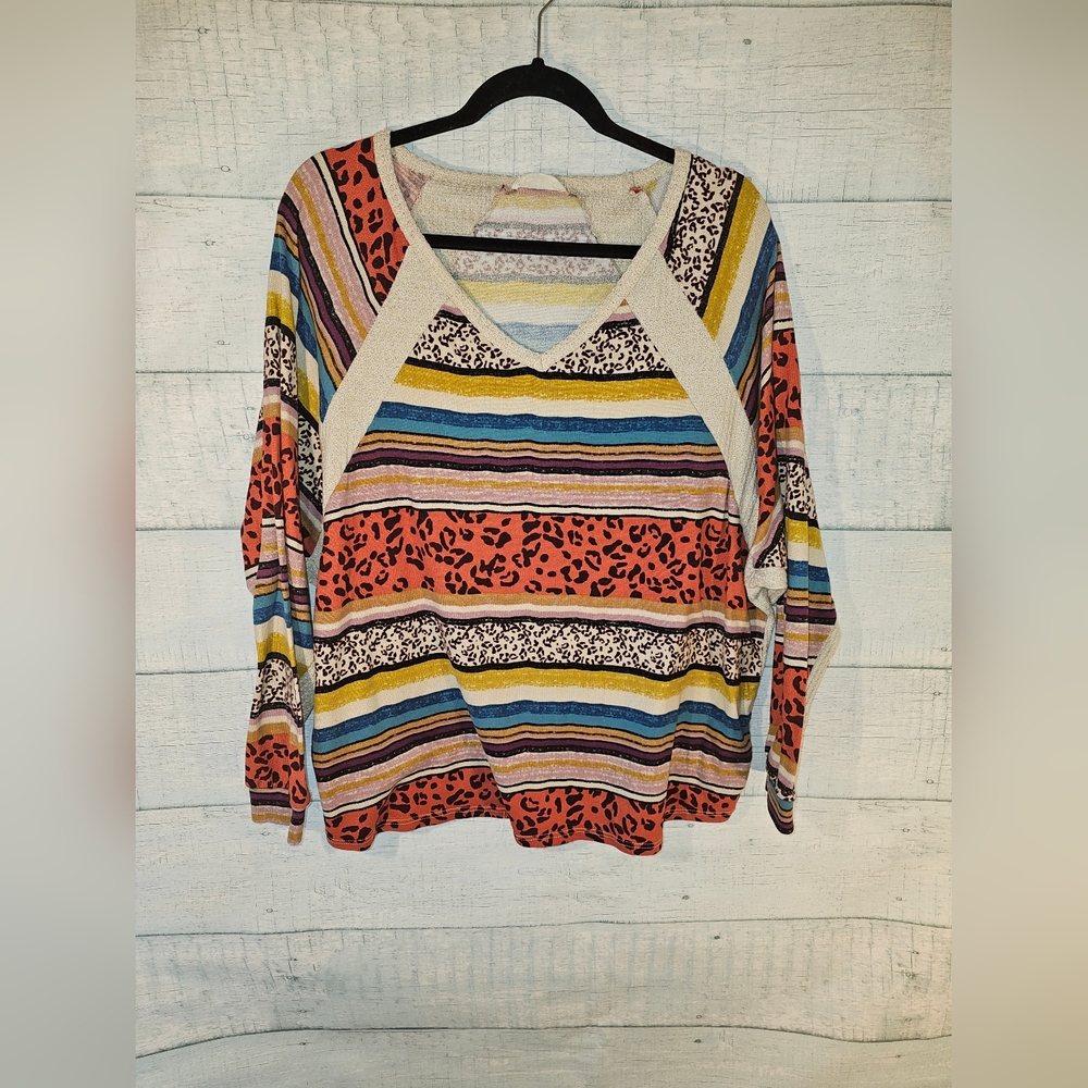Hopely Colorful Striped Animal Print Aztec Women's Top Size Medium